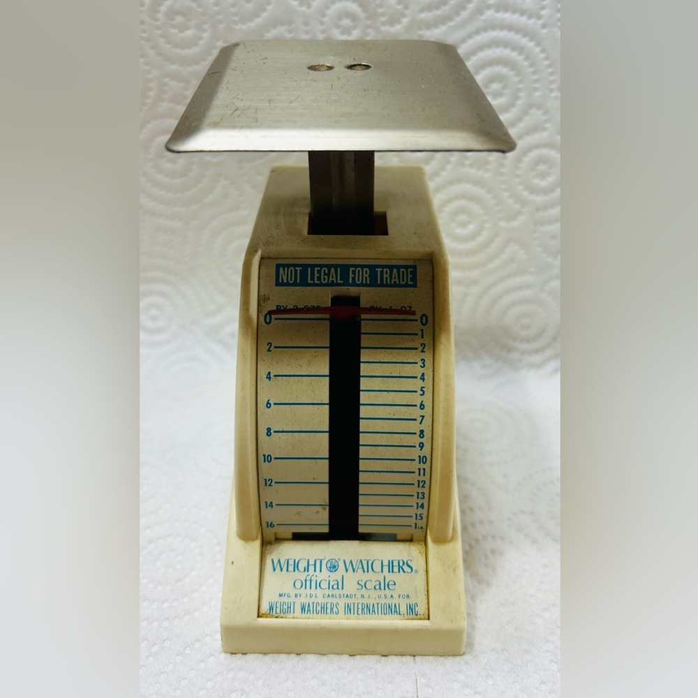 Vintage Weight Watchers food scale.  Great used condition, great working order.